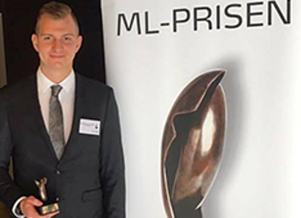 Terma apprentice obtains award.