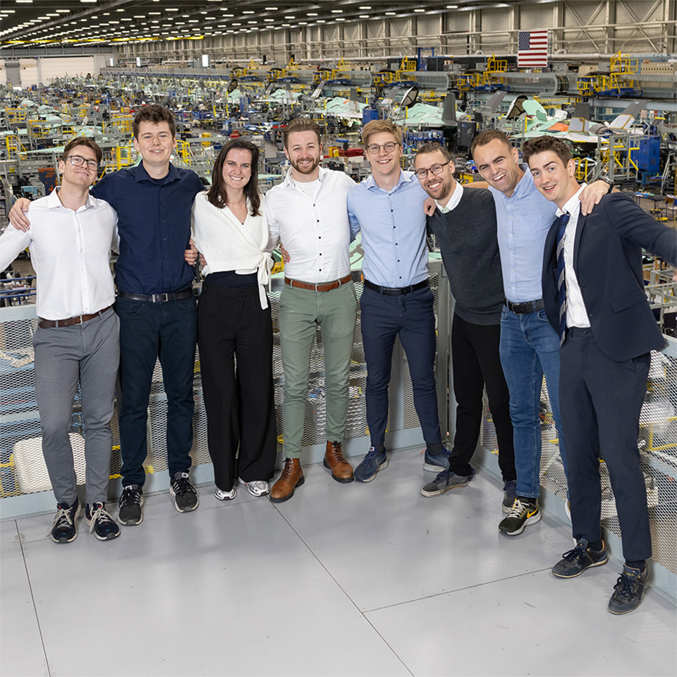Terma's Lockheed Martin interns at the F-35 production facility